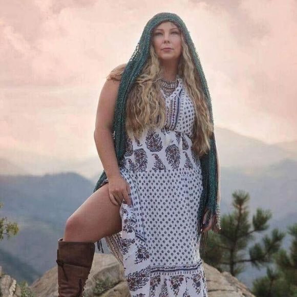 Meet your Posher, Robyn - Picture 1 of 1